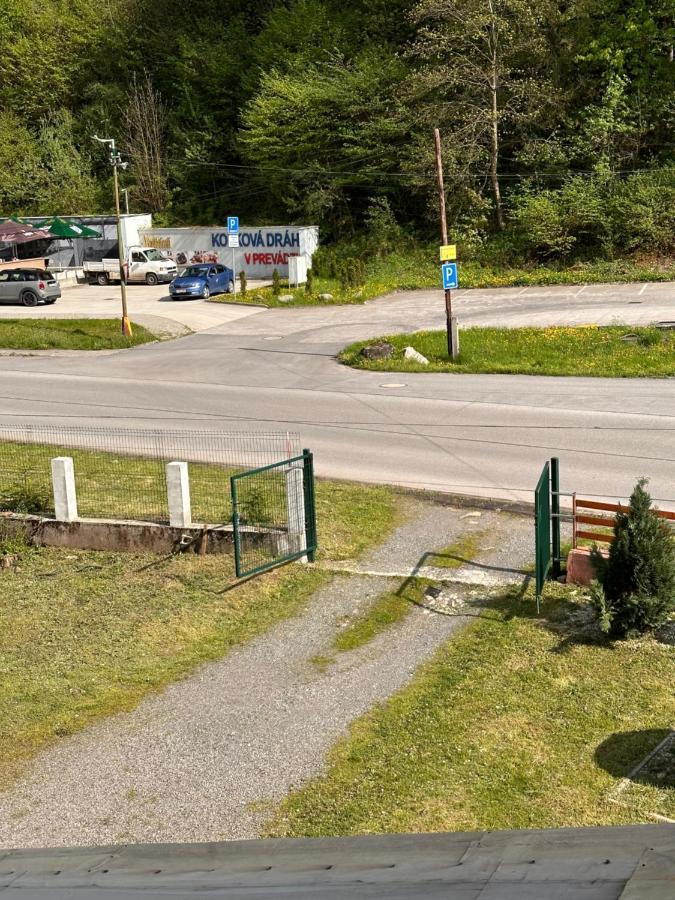 Penzion Michaela Vyhne Exteriér fotografie